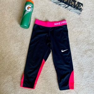 Nike Pro DryFit Capri Leggings